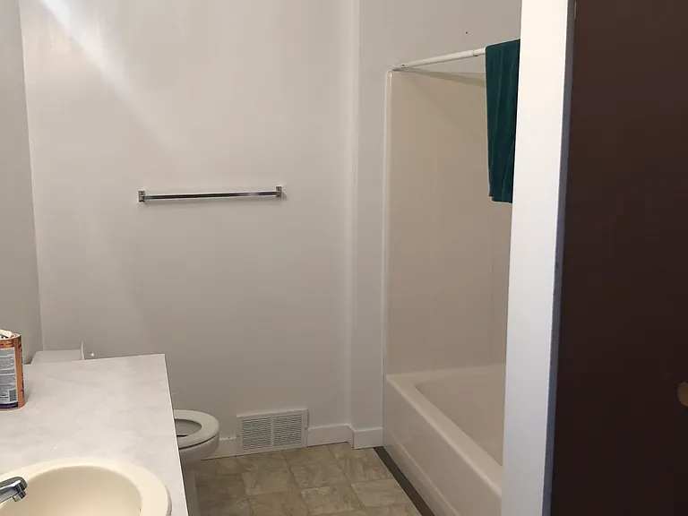 13 W Madison St — Photo 11