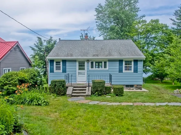 46 W Shore Dr, Goshen, MA 01032
