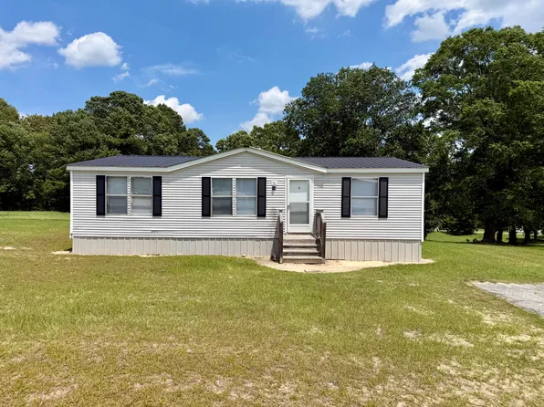 44 English Ct, Coats, NC 27521