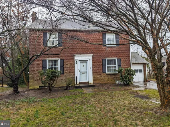 8 Winding Ln, Claymont, DE 19703
