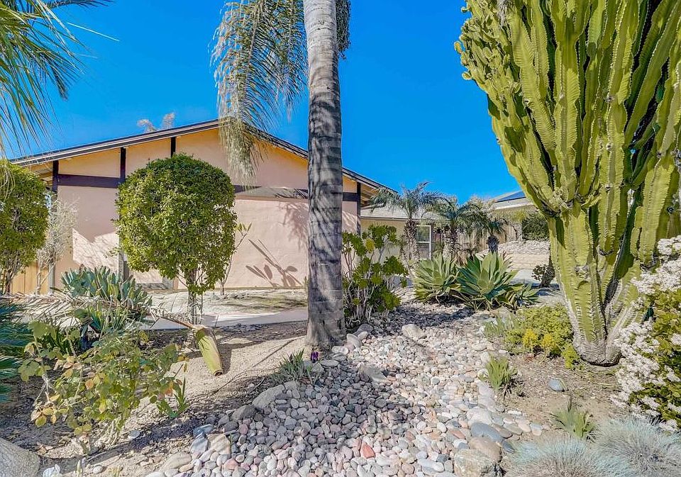 1st image of 10044 Carlton Hills Blvd