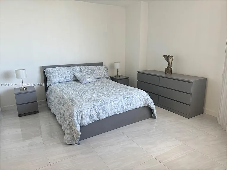 335 Biscayne Blvd #2900 — Photo 13