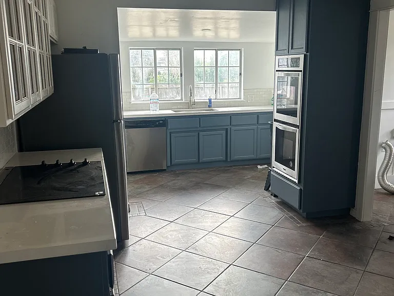 1121 Marin St — Photo 10