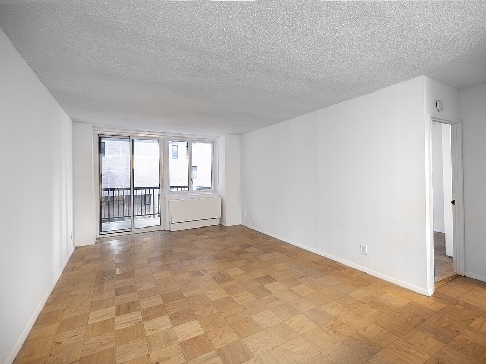 1st image of 115 E 34th St #808