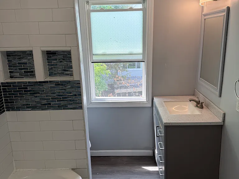 547 E Utica St #2 — Photo 9