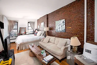 Rented by (Legacy) Elegran