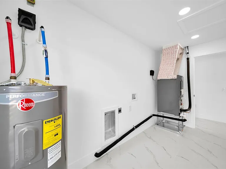 4987 Fairway Ct — Photo 12