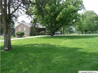 424 Mohawk Rd, Owens Cross Roads, AL 35763