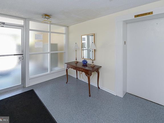 3rd image of 201 W Cuthbert Blvd E #C44