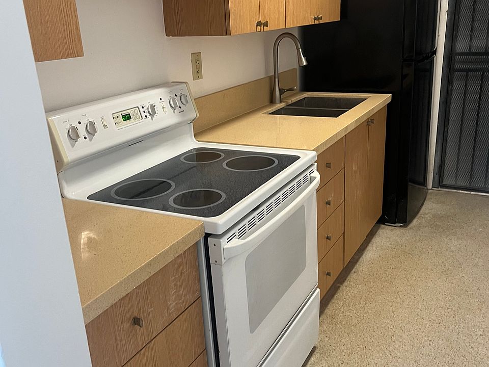 recent kitchen remodel new quartz top ,stainless sink and faucet.Spacious new cabinets wit newer appliances