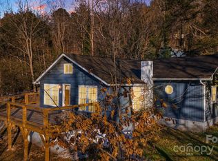 65 Naples Rd, Asheville, NC 28804