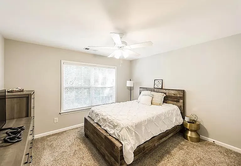 5817 Sterling Oaks Dr — Photo 43