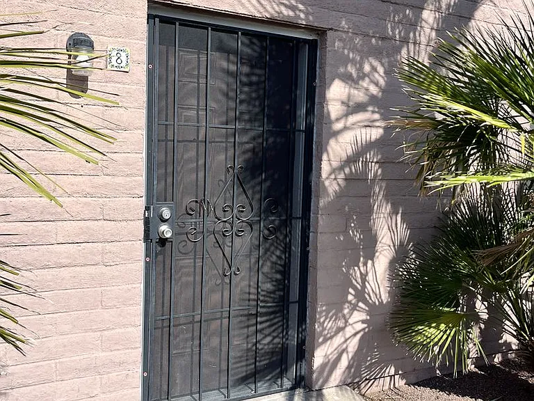 446 E Pastime Rd — Photo 31