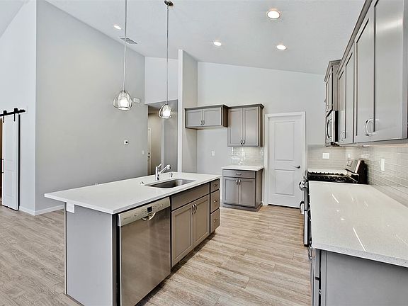 5th image of 1412 S Lily Ct