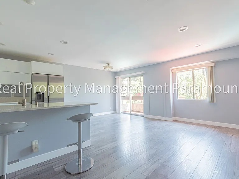 2700 Cahuenga Blvd E #1306 — Photo 28