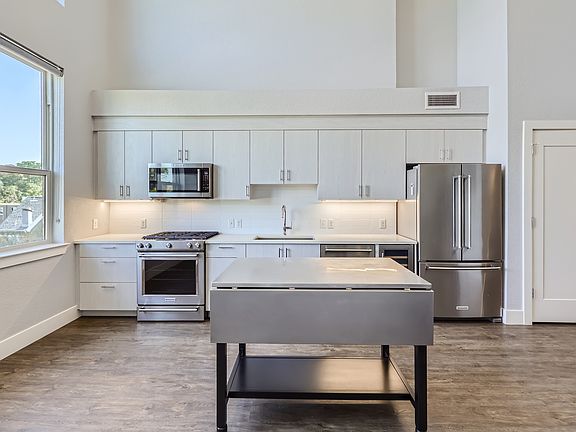 5th image of 431 E Bayaud Ave Unit 309