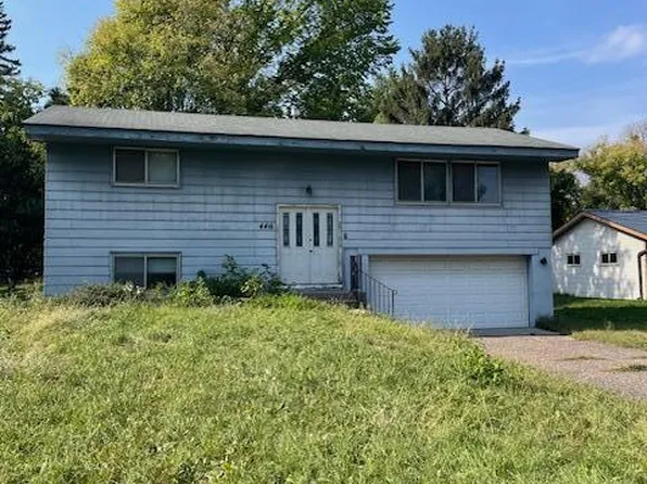 446 Old Highway 8 SW, New Brighton, MN 55112