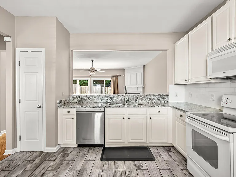 8139 Rhiannon Rd — Photo 8