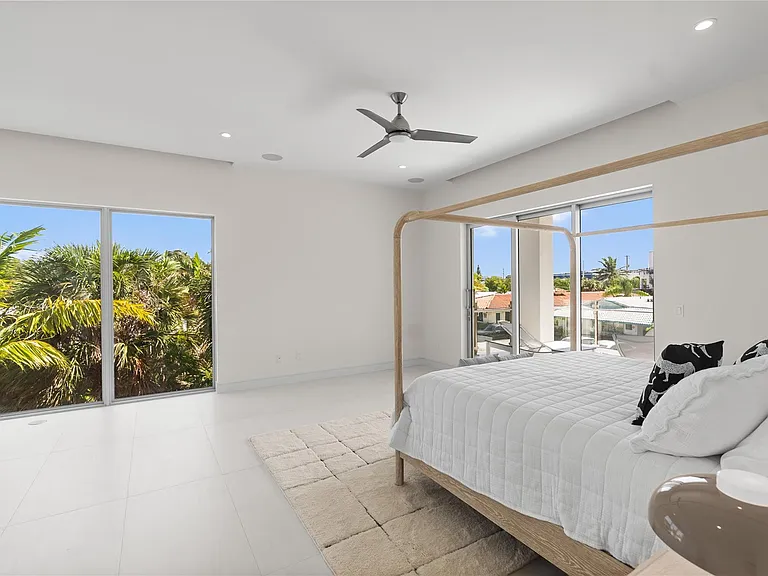 221 Shore Ct #221 — Photo 43