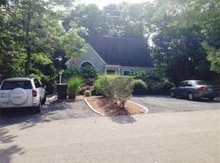 31 Mohican Ave, Mashpee, MA 02649