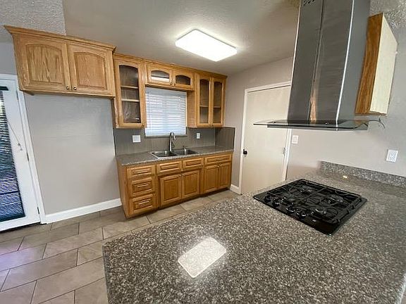 3rd image of 15878 Julie Ln #1