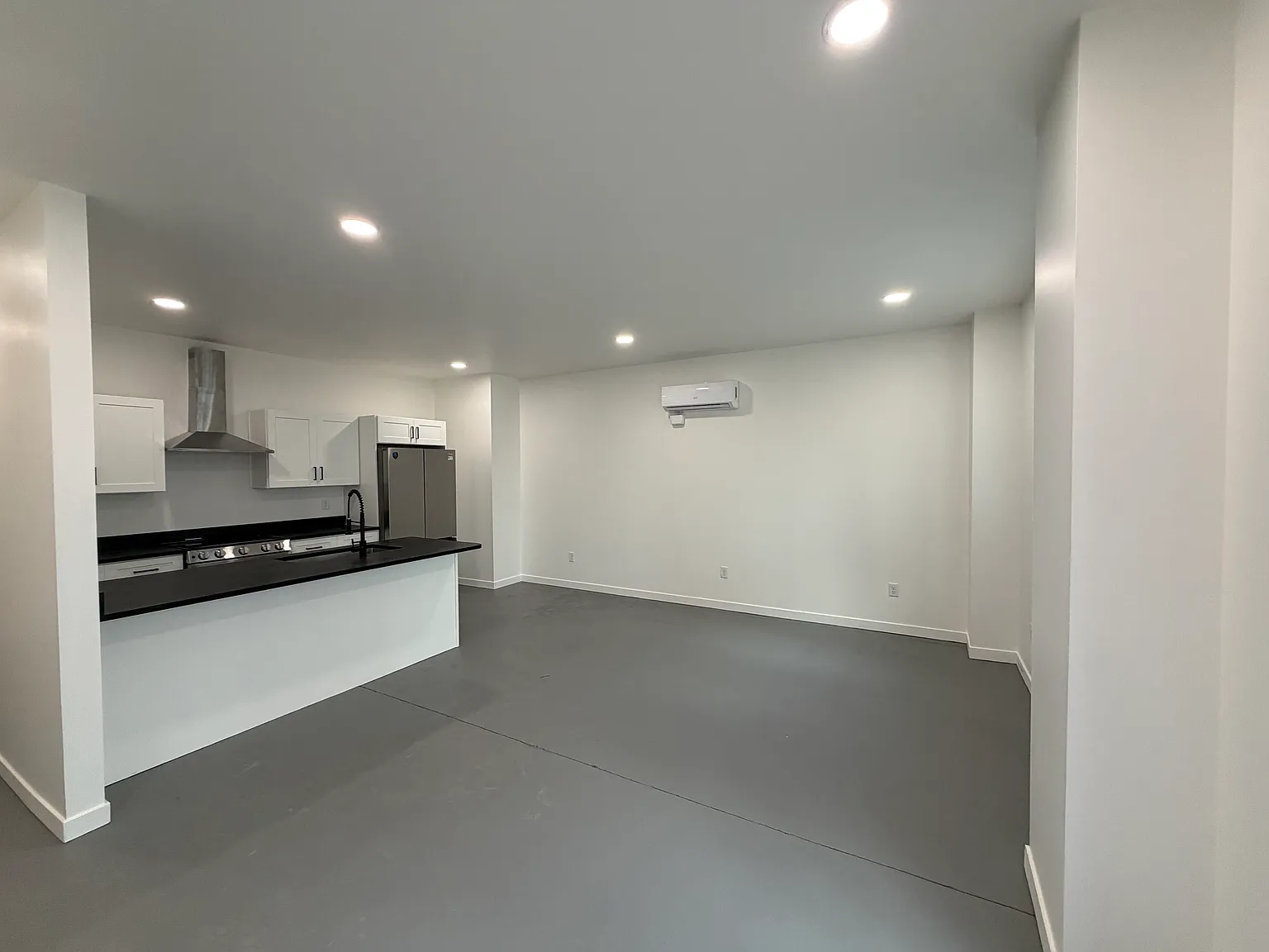 1 bed, 750 sqft, $1,600 — Photo 2