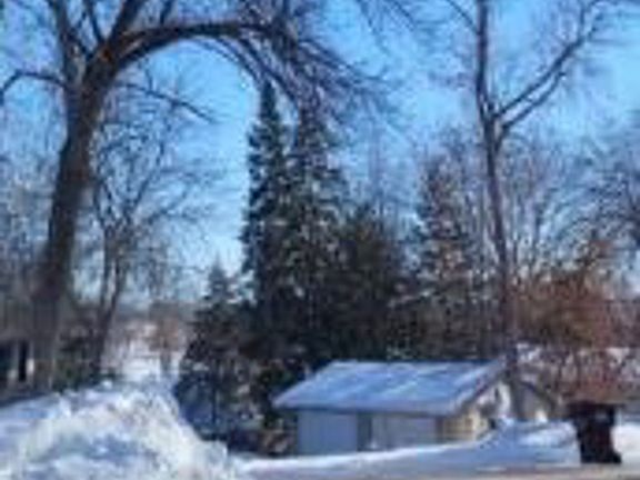 Exterior Neighborhood (street photo)