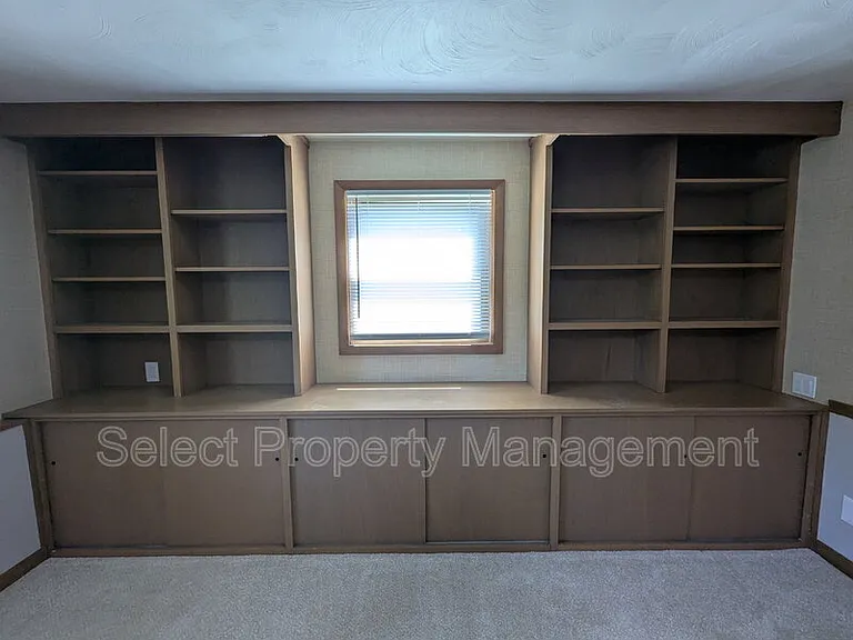 4920 Desoto Dr — Photo 18