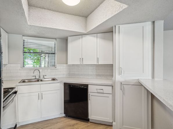 10700 Woodmeadow Pkwy #902
