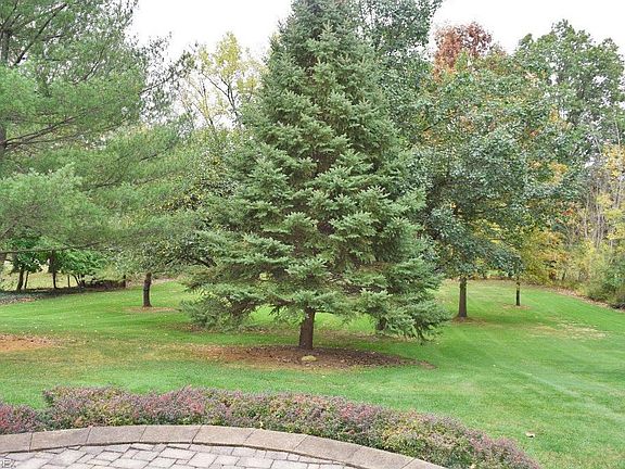 2nd image of 29126 Gates Mills Blvd