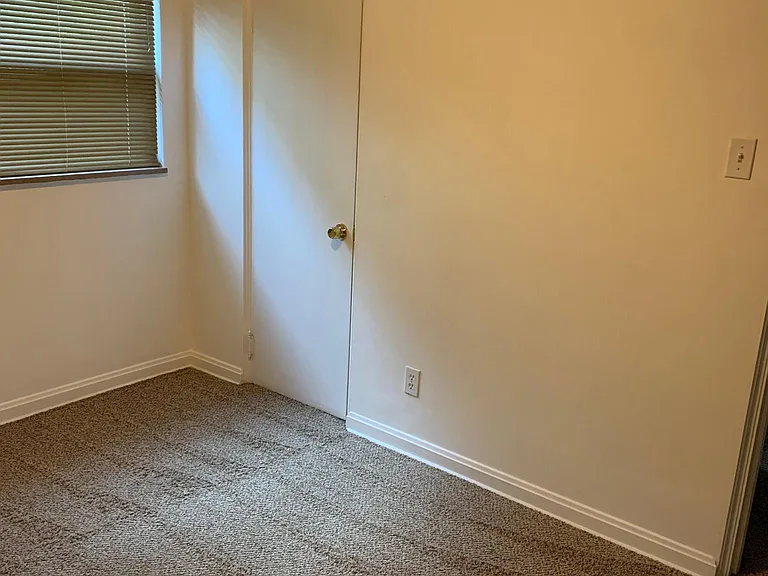 172 Morrison Dr — Photo 13