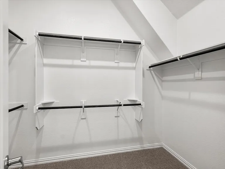1425 Cole Estates Dr — Photo 27