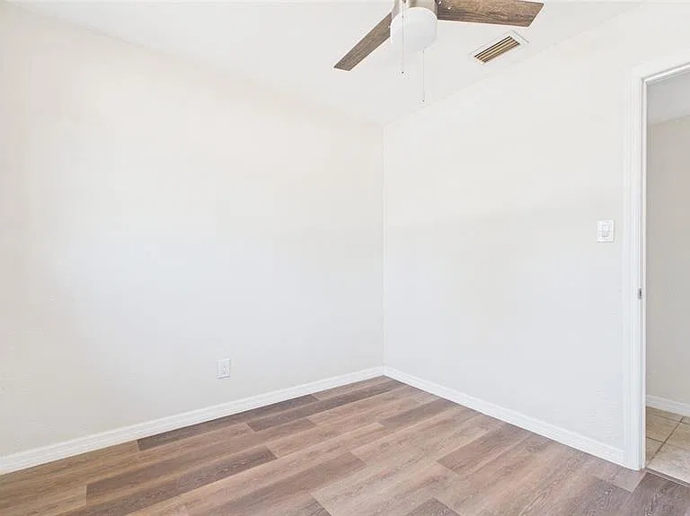 4418 W Fairview Hts — Photo 38