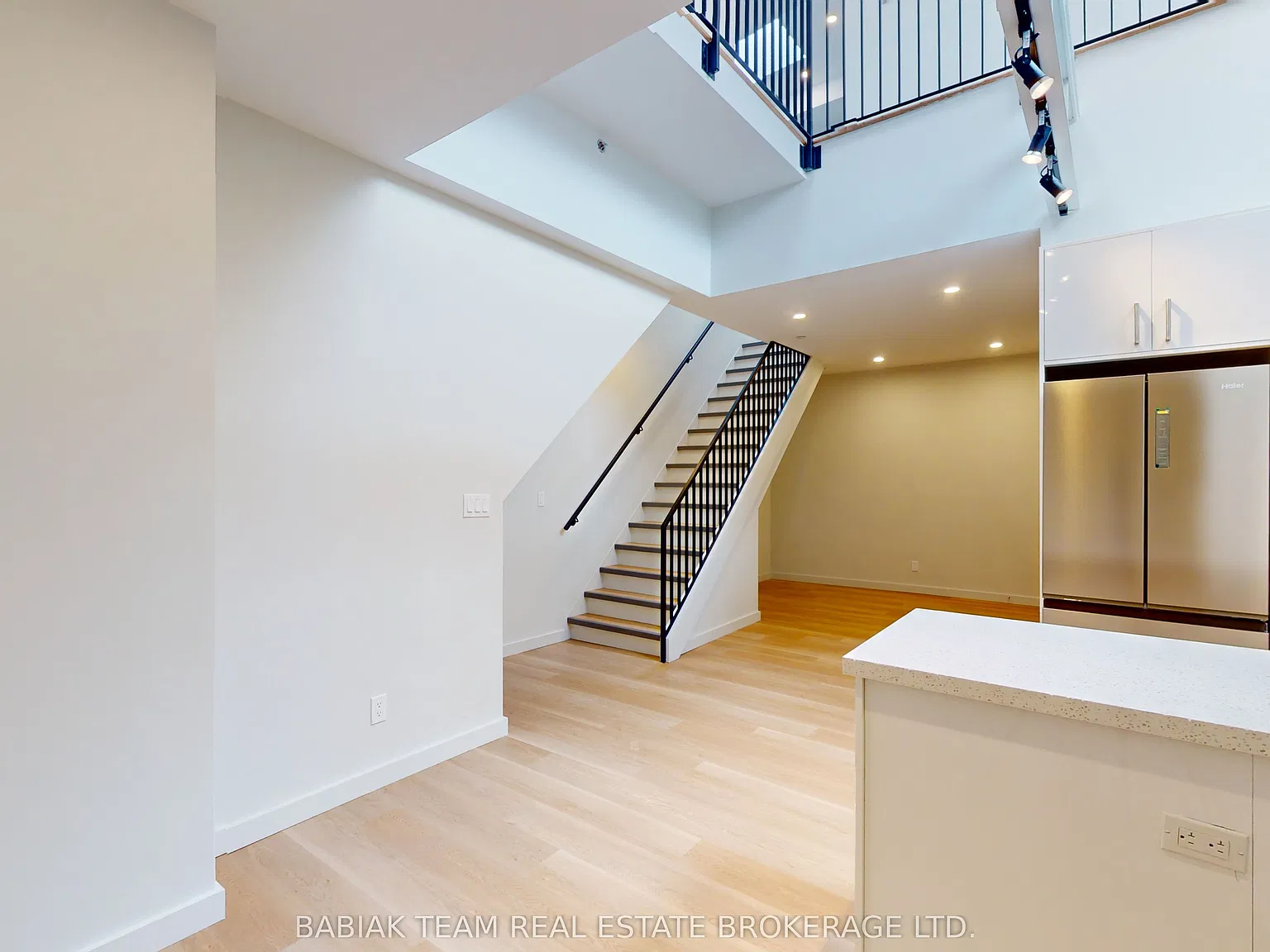 2 bed, $3,250 — Photo 3