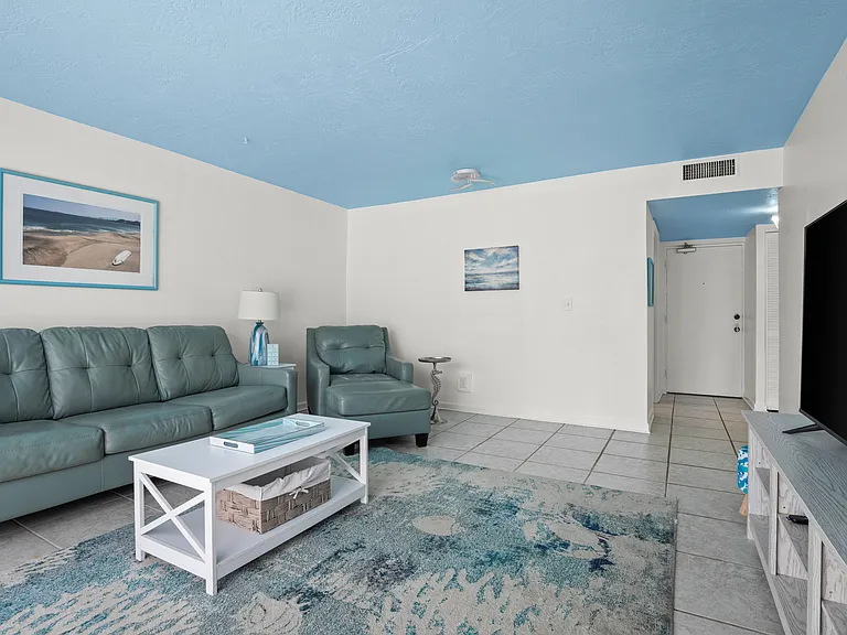 223 Columbia Dr #115 — Photo 10