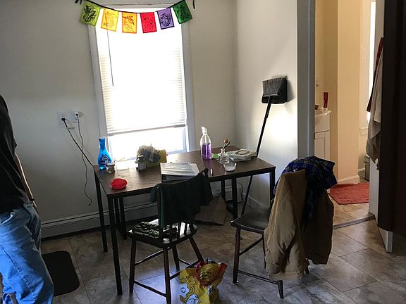 Large eat-in kitchen