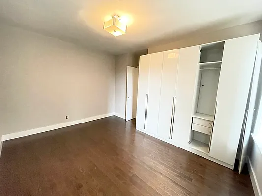 Rented by Bruma Realty LLC | media 18