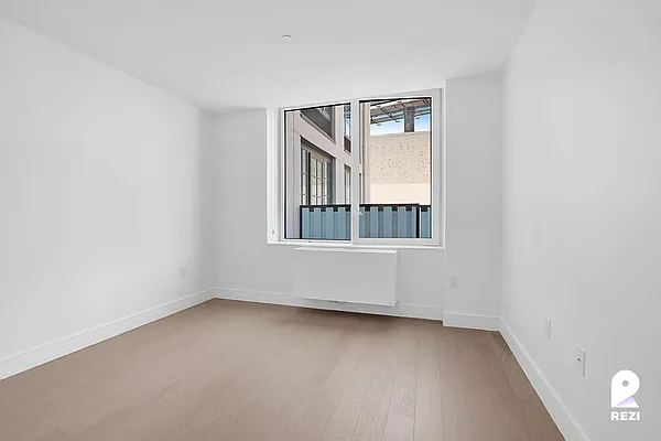 Rented by REZI | media 39