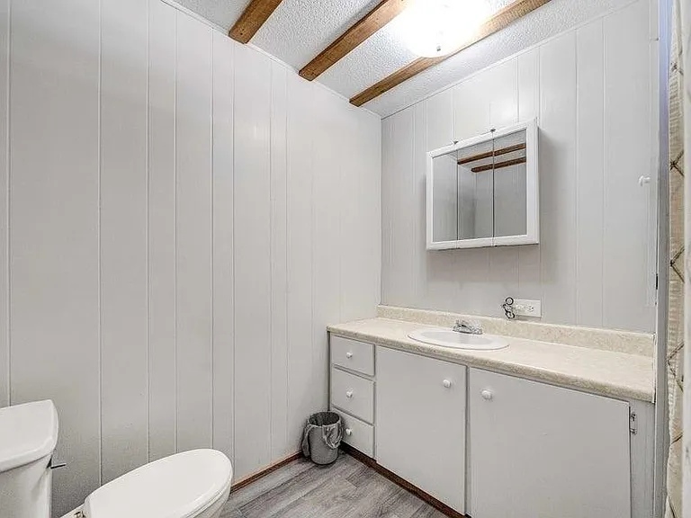 351 Palm Dr — Photo 5