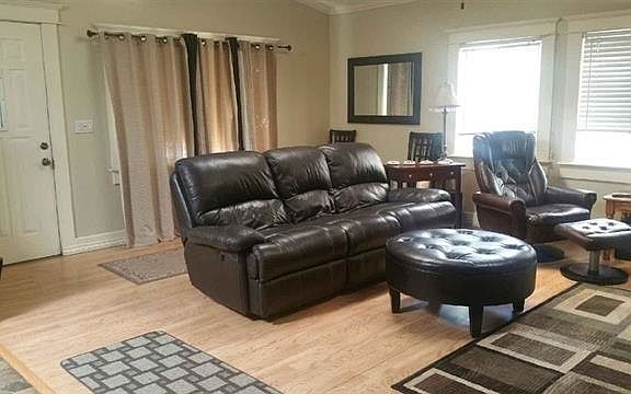 2nd image of 4461 Altadena Ave