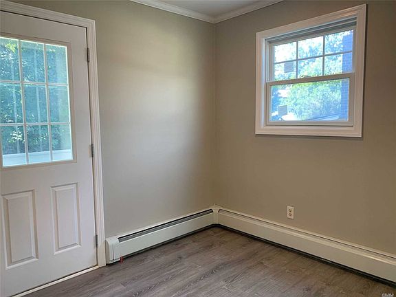 3rd image of 20 E 20th St #1