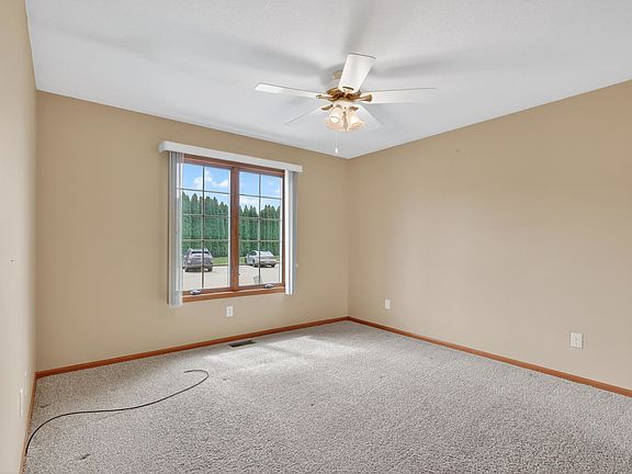 4th image of 2021 Villa Pines Cir