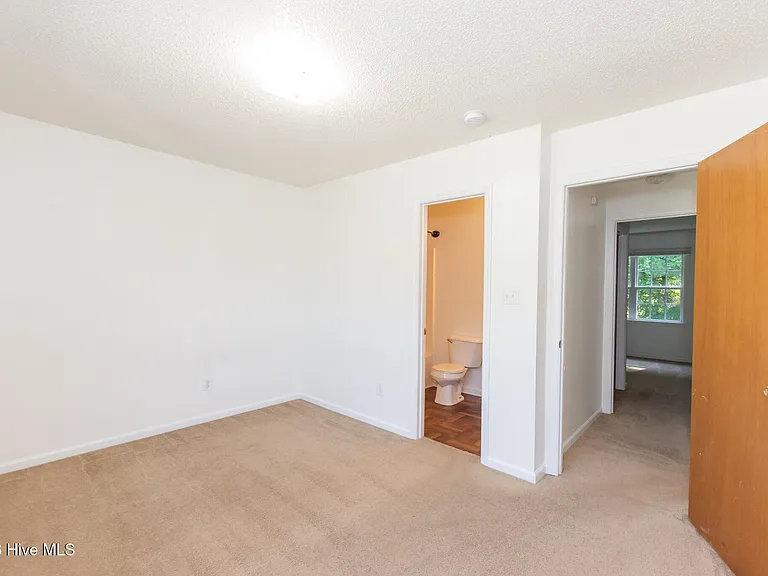 104 Spring Meadow Cir — Photo 12