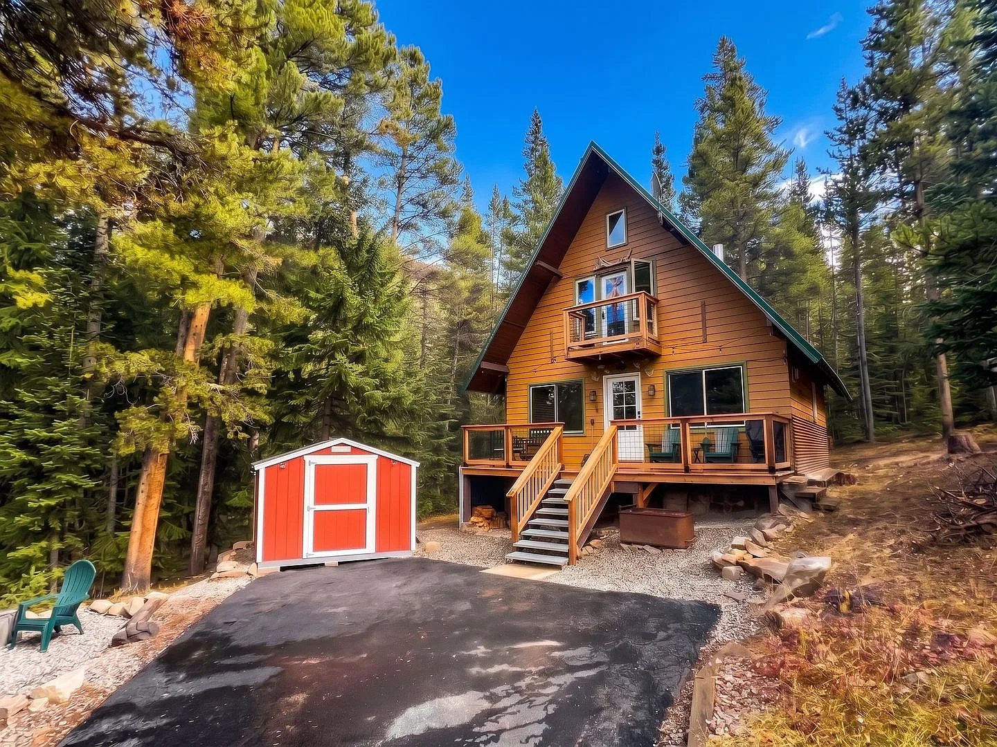 Move in Special! Charming 2-Bedroom Breckenridge Home with Office, Deck & Ample Storage Available... — Photo 2