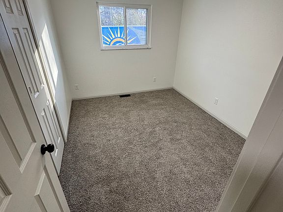 4th image of 5069 Hardegan St