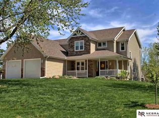 6700 Prairie Rim Rd, Lincoln, NE 68526