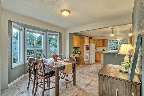 3rd image of 6223 Hickory Ct SE