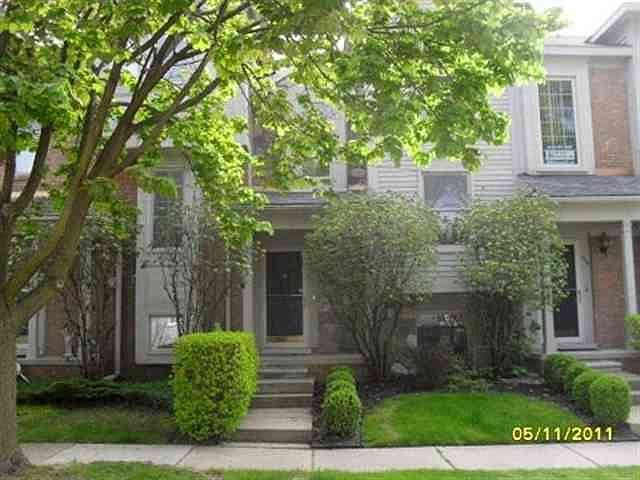 1st image of 772 York St
