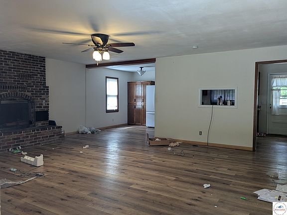 4th image of 418 W Gravel St