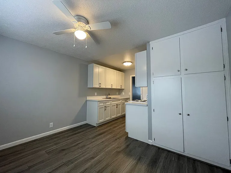 515 Camanche Lane - Summer Gardens Apartments — Photo 22